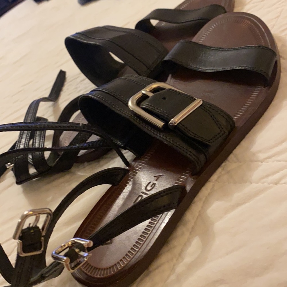 Black leather with 3 silver buckles